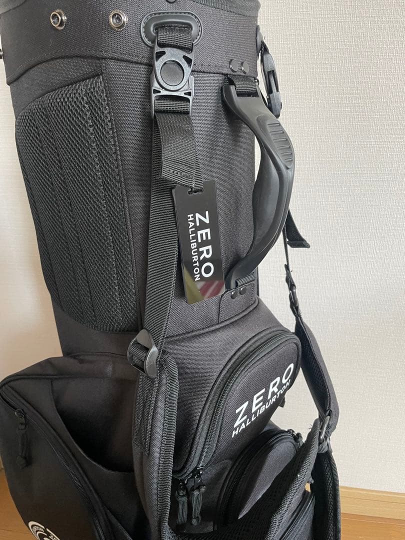 美品 ゼロハリバートンの軽量キャディーバッグ7点セット