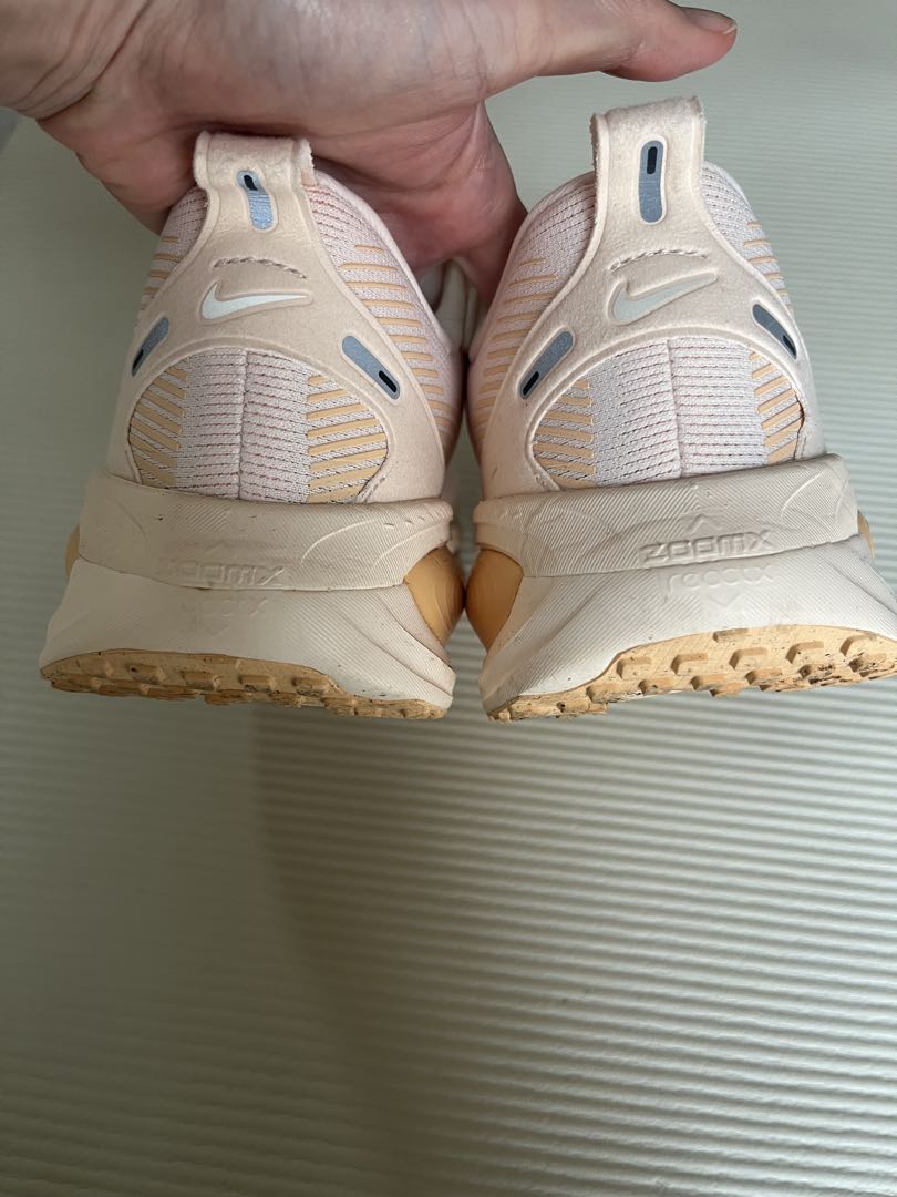 NIKE ズーム　ボメロ18 25cm