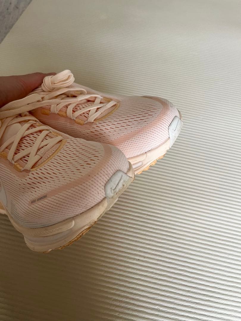 NIKE ズーム　ボメロ18 25cm