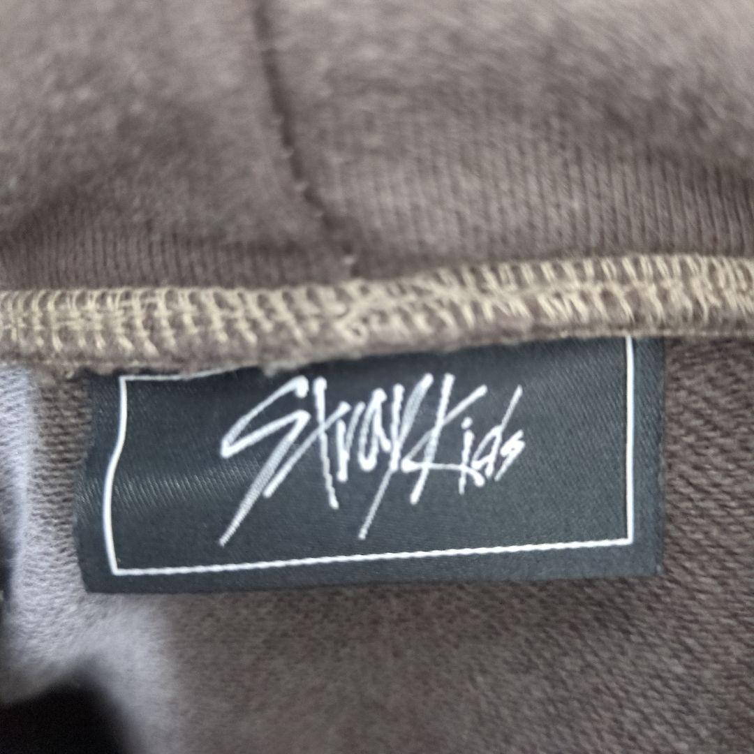 アイドル HOODIE by Hyunjin / Stray Kids XMAS