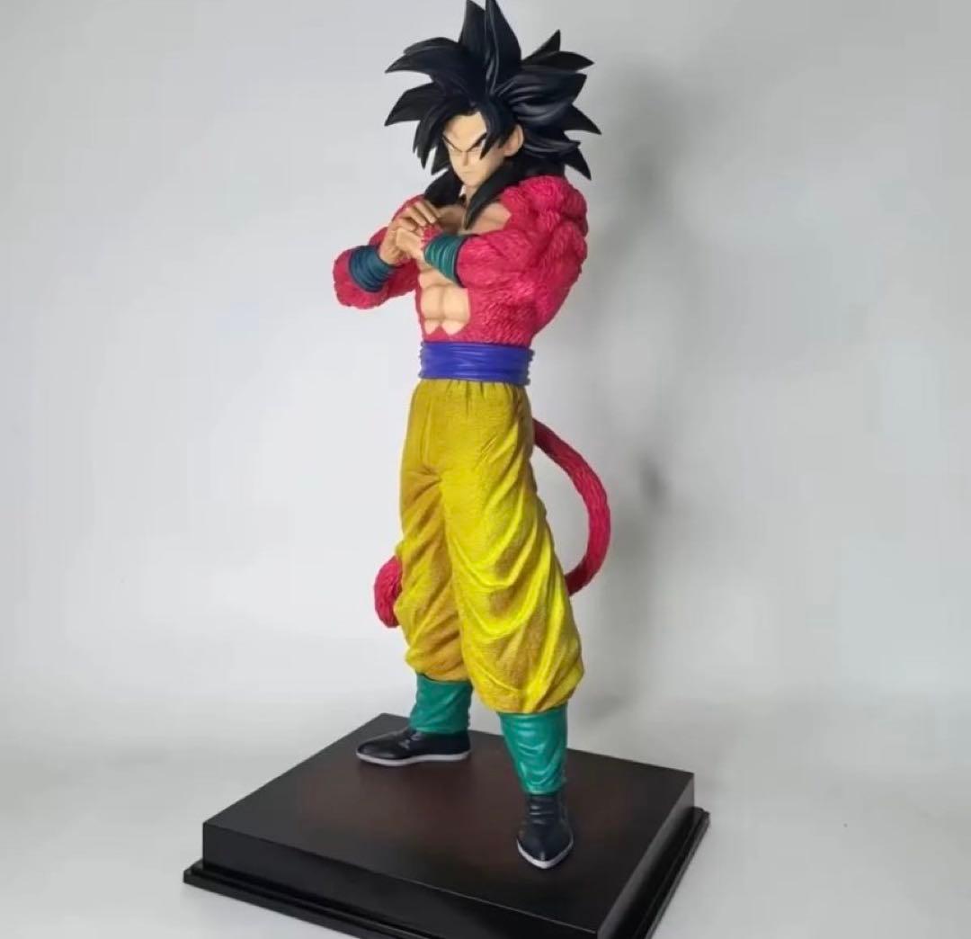 ドラゴンボール　孫悟空　スーパーサイヤ人4 足に塗装飛び有り　新品未使用品