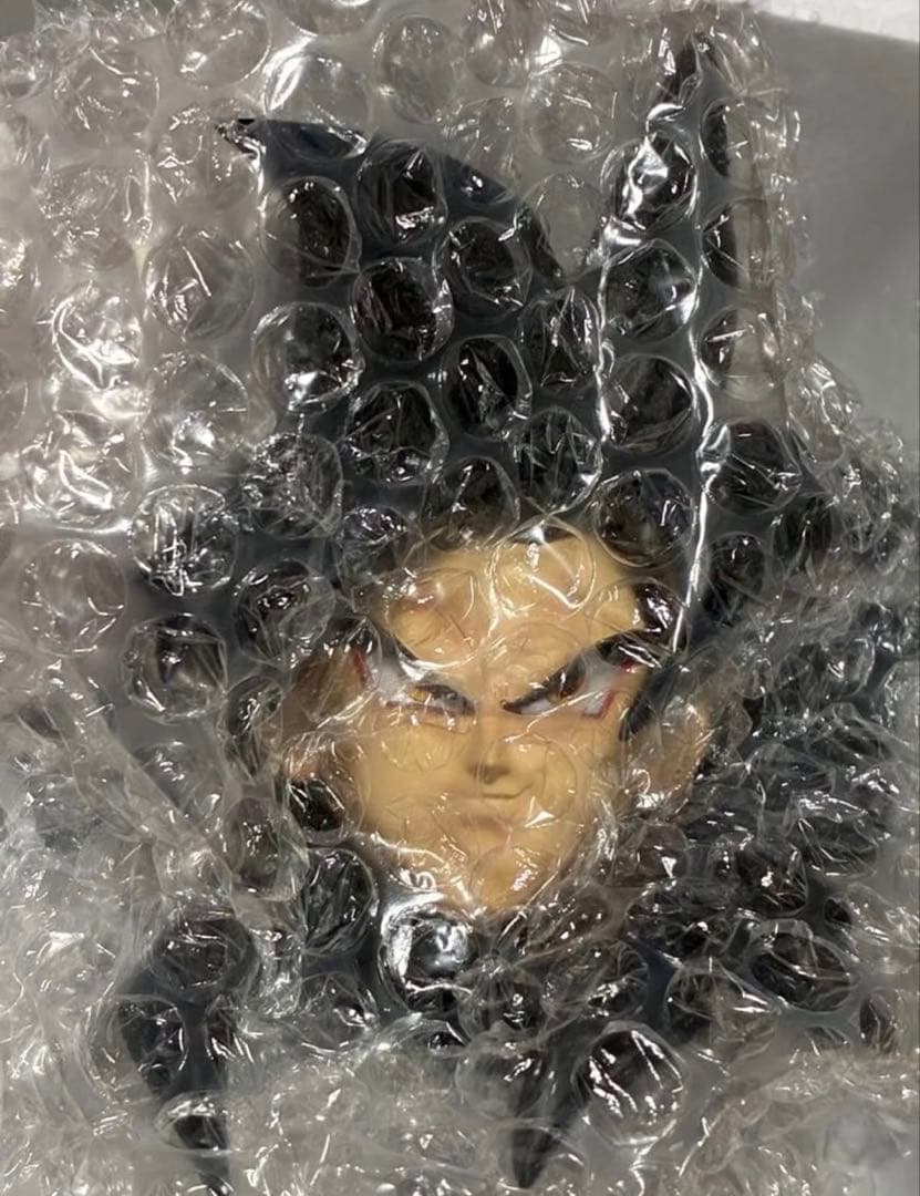 ドラゴンボール　孫悟空　スーパーサイヤ人4 足に塗装飛び有り　新品未使用品
