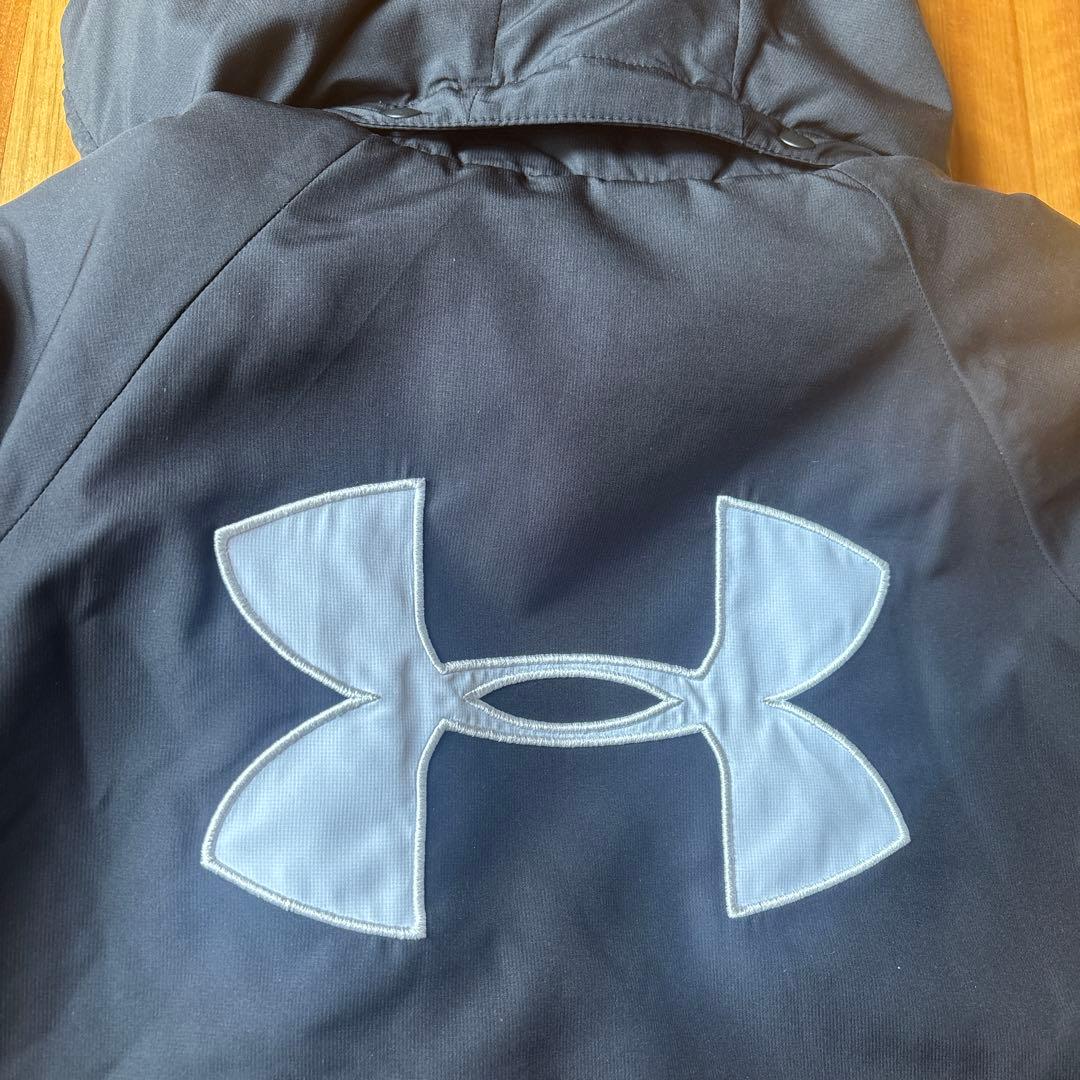 美品　Under Armour ブラック ベンチコート YLG