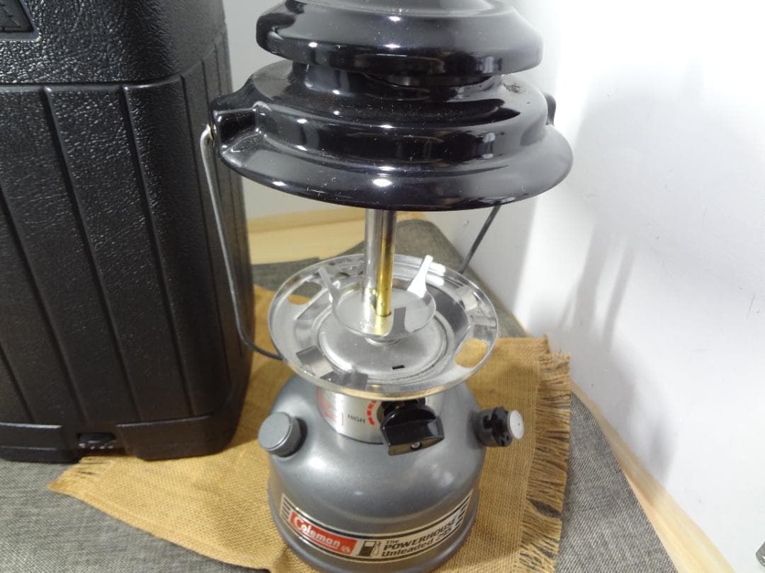 Coleman Powerhouse Unleaded 295 ランタン