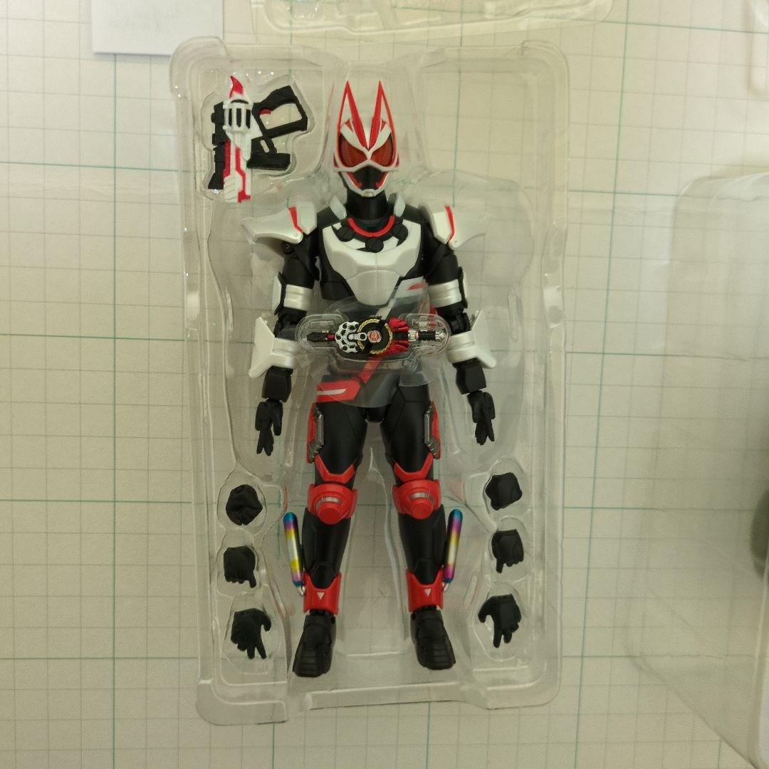 S.H.Figuarts仮面ライダーギーツ＆ブーストライカーまとめ売り