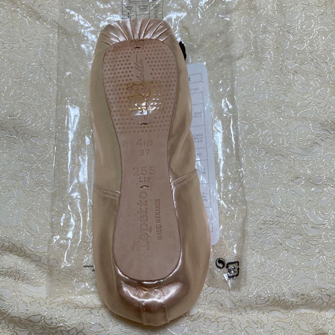 Repettoカルロッタトウシューズサイズ4.5広幅ピンクベージュ・即発送可能
