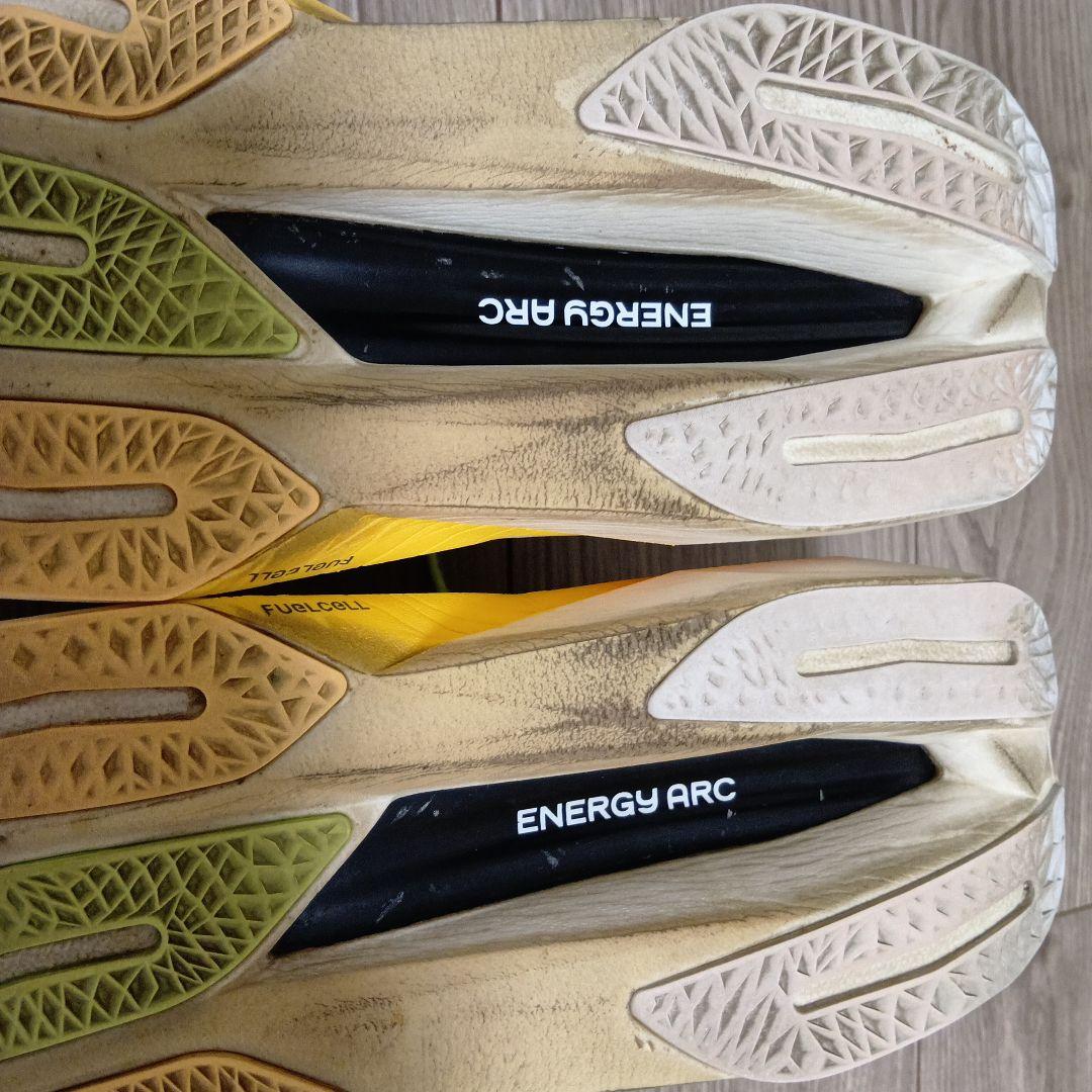 スパイク・シューズ fuelcell supercomp elite v4 28cm