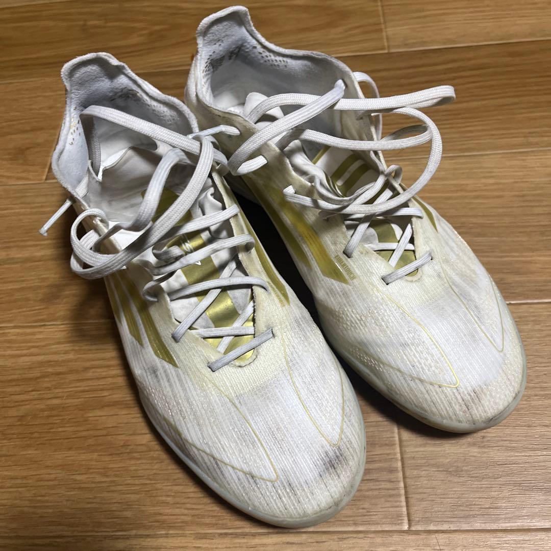 【海外限定】f50 pro tf ゴールド✖️ホワイト
