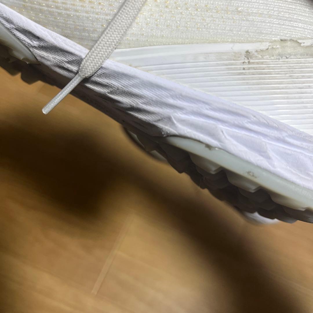 【海外限定】f50 pro tf ゴールド✖️ホワイト