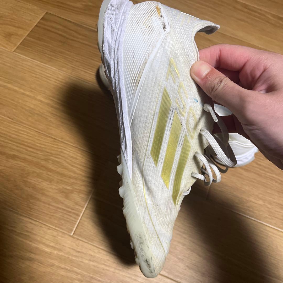 【海外限定】f50 pro tf ゴールド✖️ホワイト