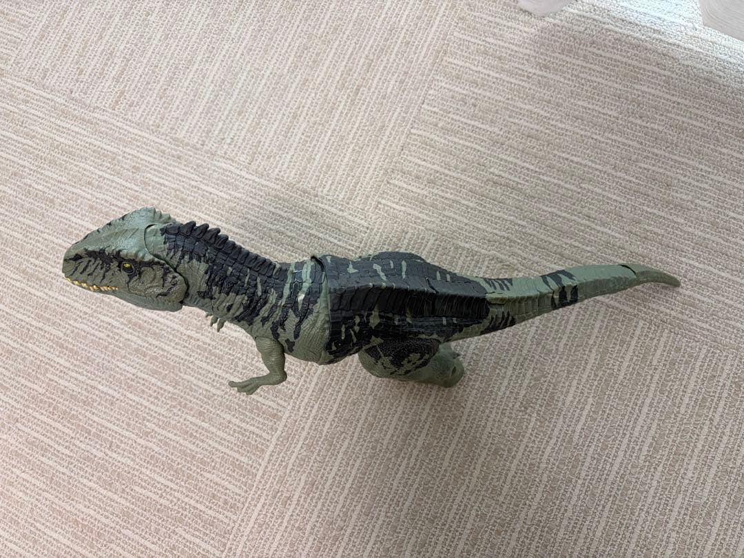 マテル　ジュラシックワールド　スーパーかみつき！ほえるギガノトサウルス