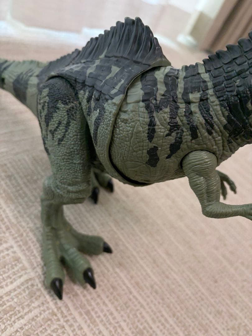 マテル　ジュラシックワールド　スーパーかみつき！ほえるギガノトサウルス