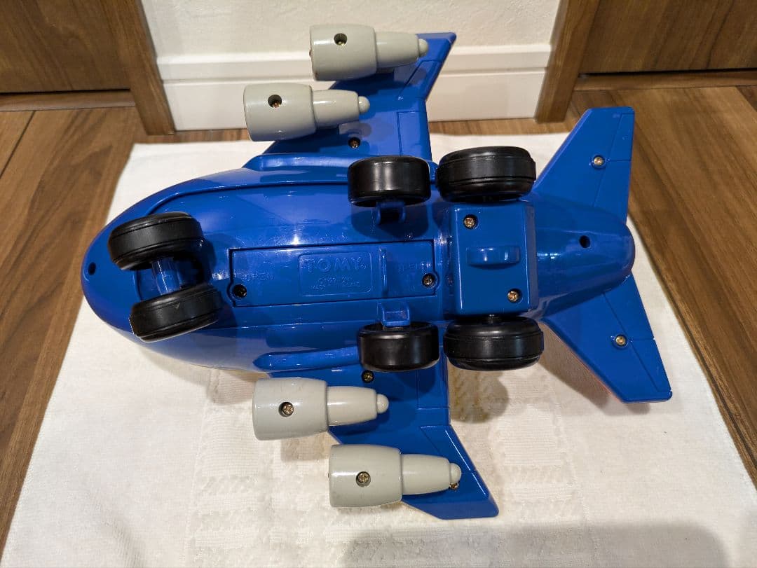 TOMY トミカ　赤外線でジェットをコントロール　ハンドルR/Cジェット　飛行機