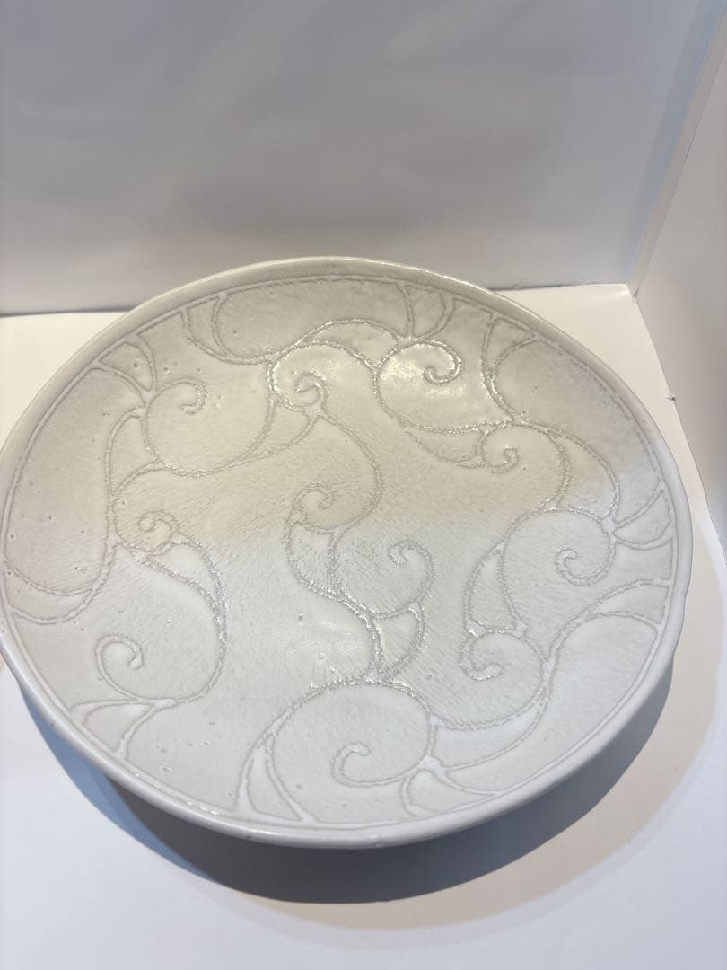 新品⭐︎沖縄　やちむん　お皿　2枚セット　白