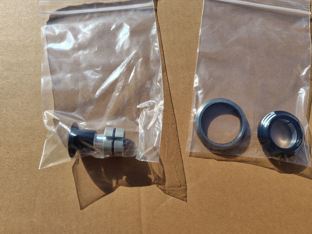 BH Quartz 51サイズカーボンフレームセット新品ZTTOセラミックBB付