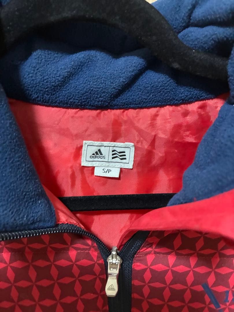 adidasダウン　ゴルフウェア