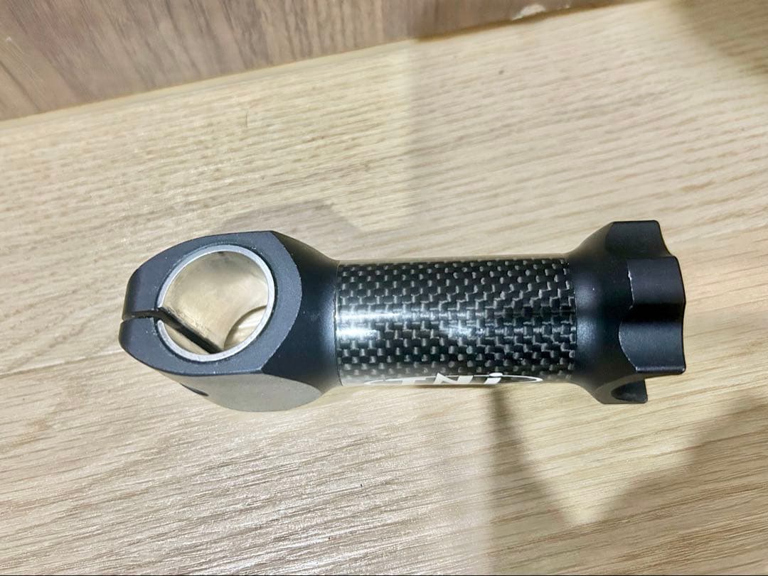 ◆TNI カーボン＆アルミ混合ステム◆Carbon重量130g長さ105mm