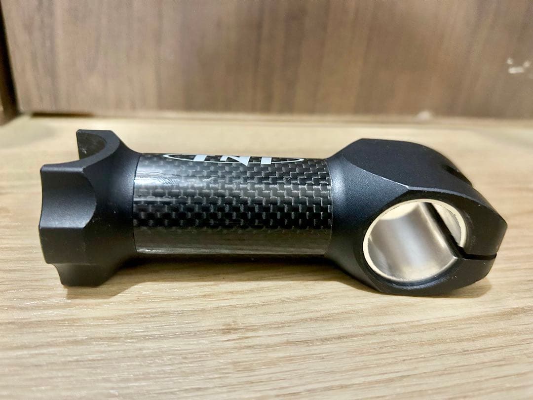 ◆TNI カーボン＆アルミ混合ステム◆Carbon重量130g長さ105mm