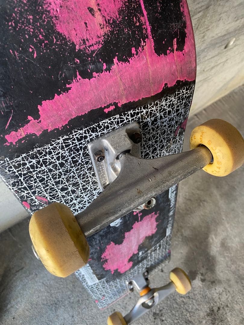 コンプリートIndependent BONES SPITFIRE