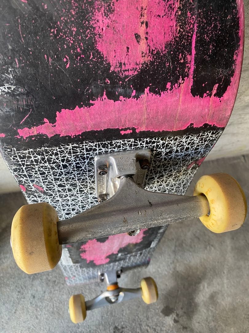 コンプリートIndependent BONES SPITFIRE