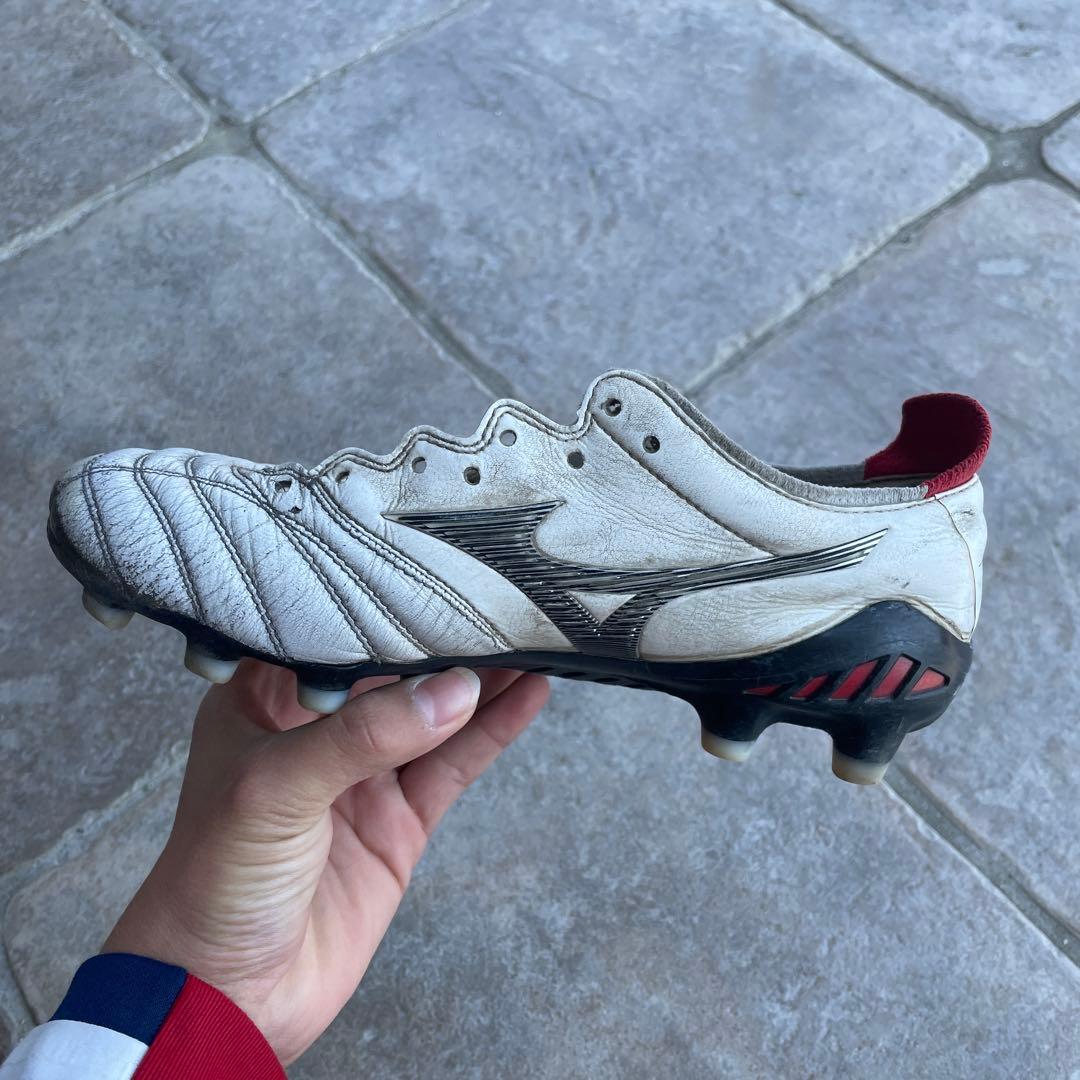Mizunoモレリア サッカーシューズ ホワイト/レッド　23cm