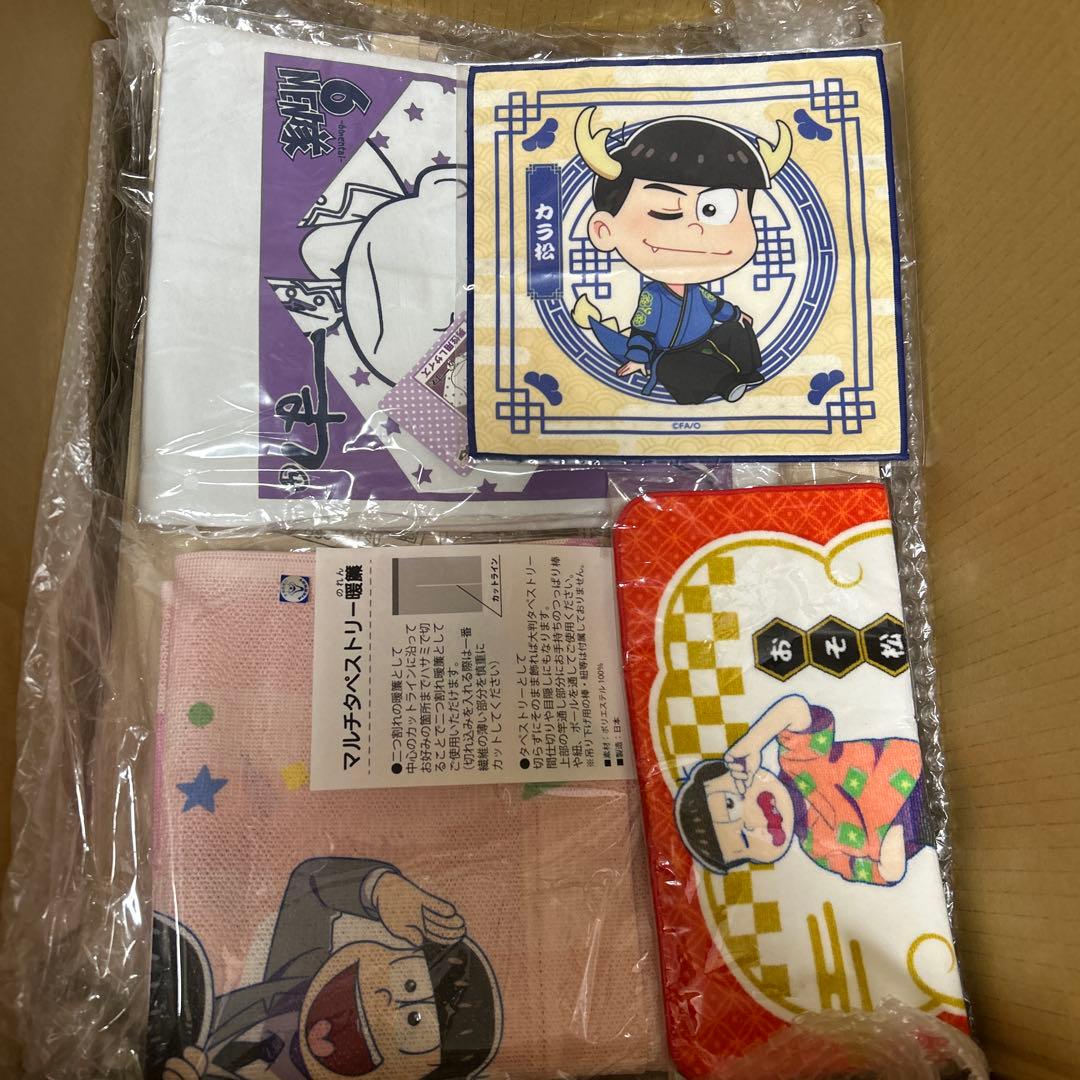 おそ松さん　クリアファイル　ぬいぐるみ　色紙などまとめ売り