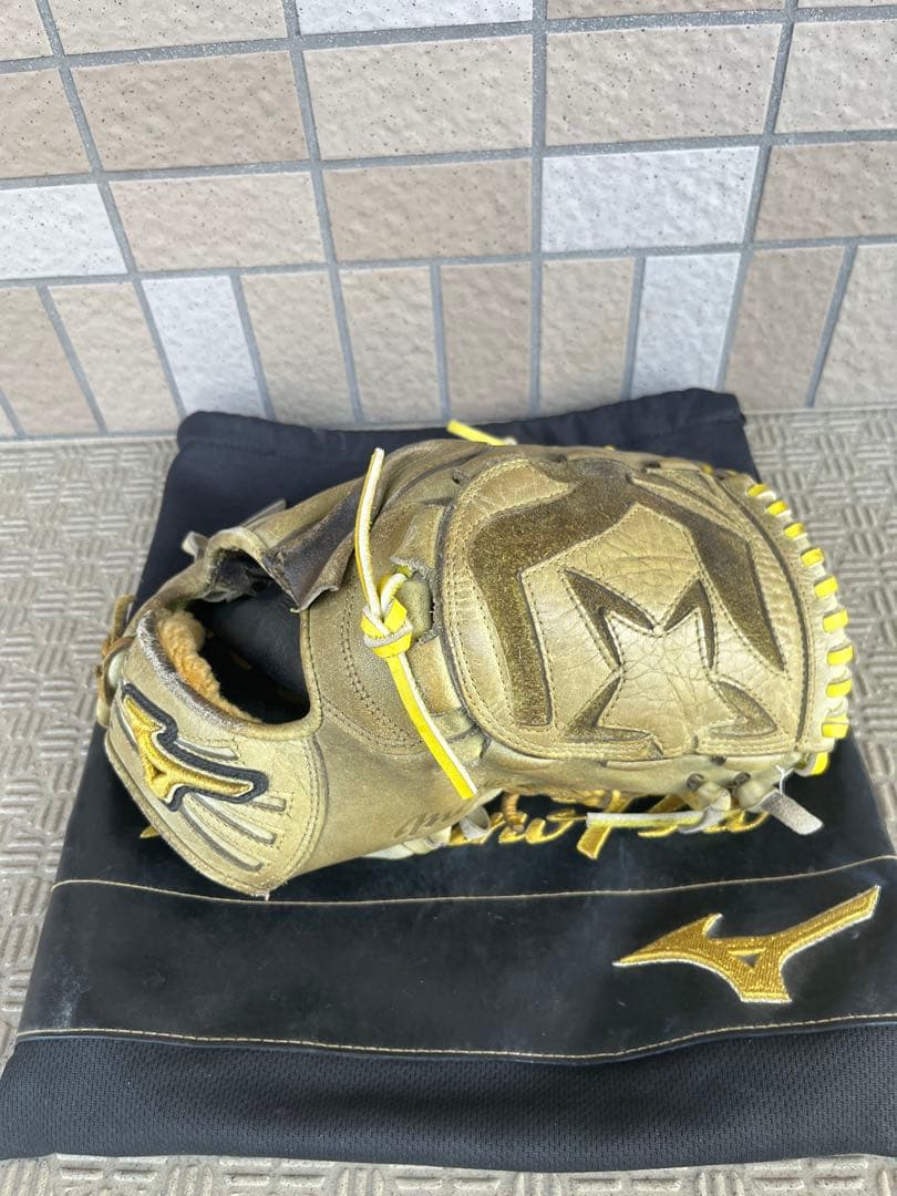 ミズノプロ硬式投手用グラブ 300円〜