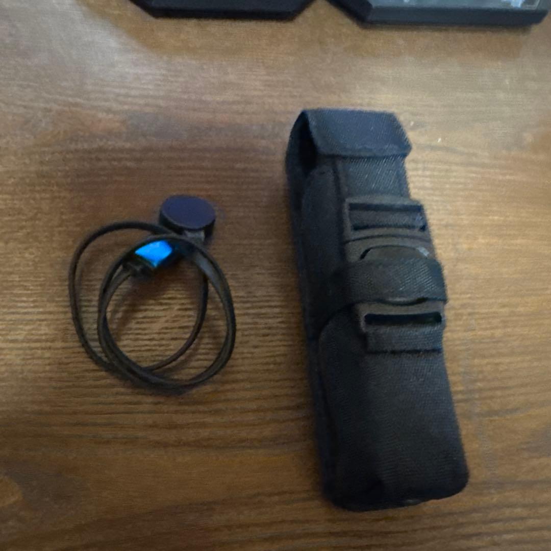 ワ*ね様 OLIGHT WARRIOR 3S 懐中電灯 2300ルーメン