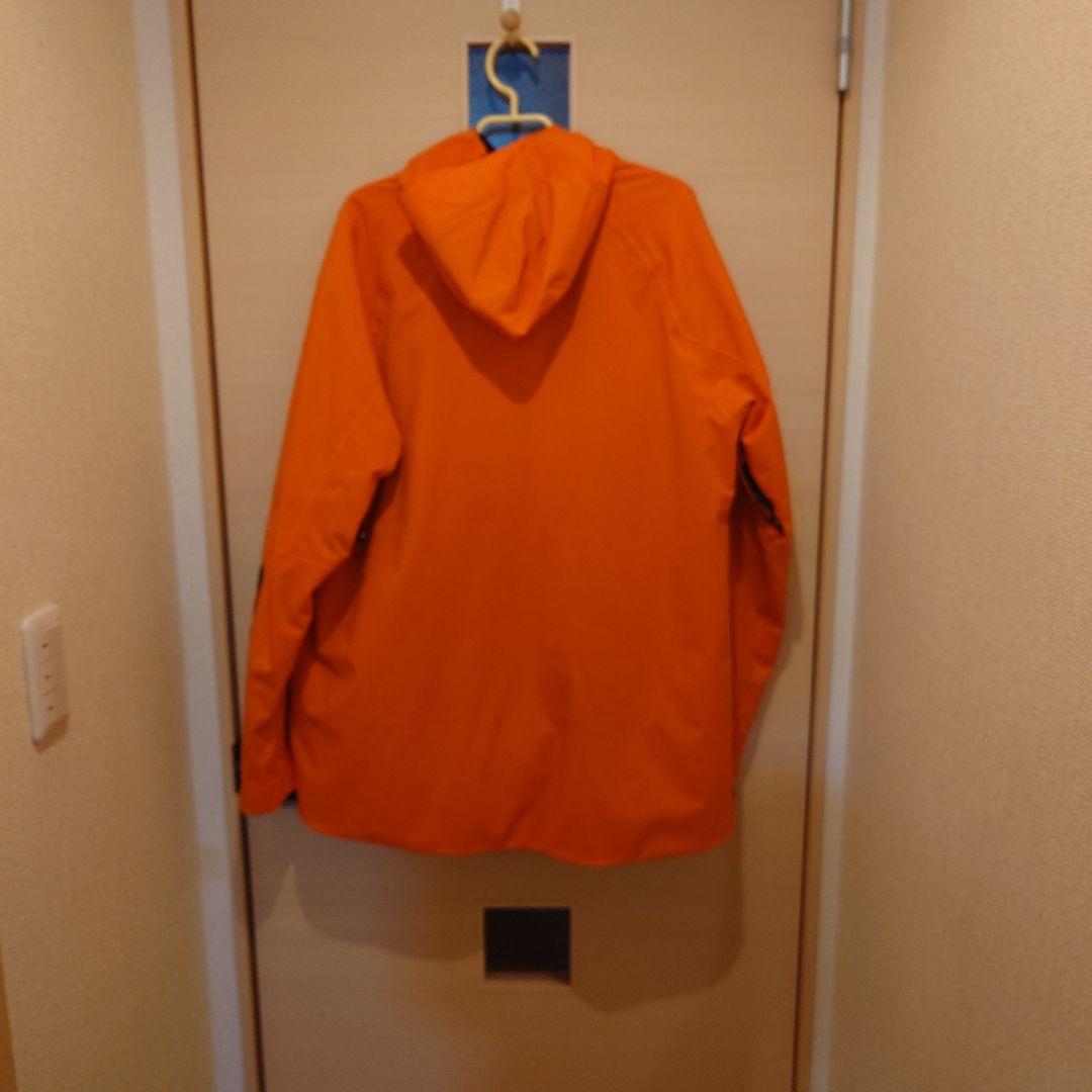 686限定ウェアです。 スノーボードジャケット M オレンジ　レア品