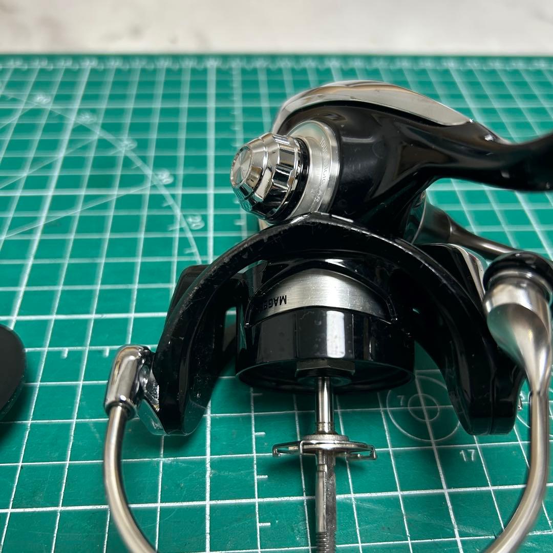 19 レグザ　LEXA　LT　2500　リール　ルアー　エギング　シーバス