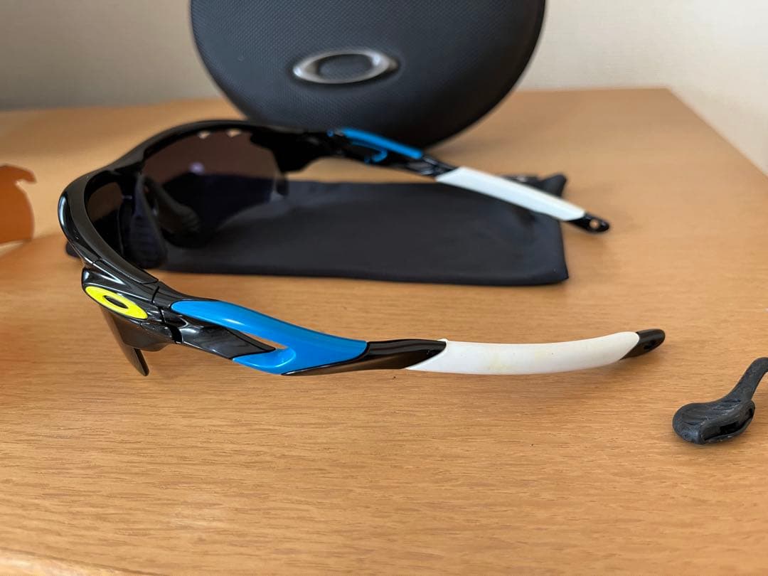 Oakley スポーツサングラス