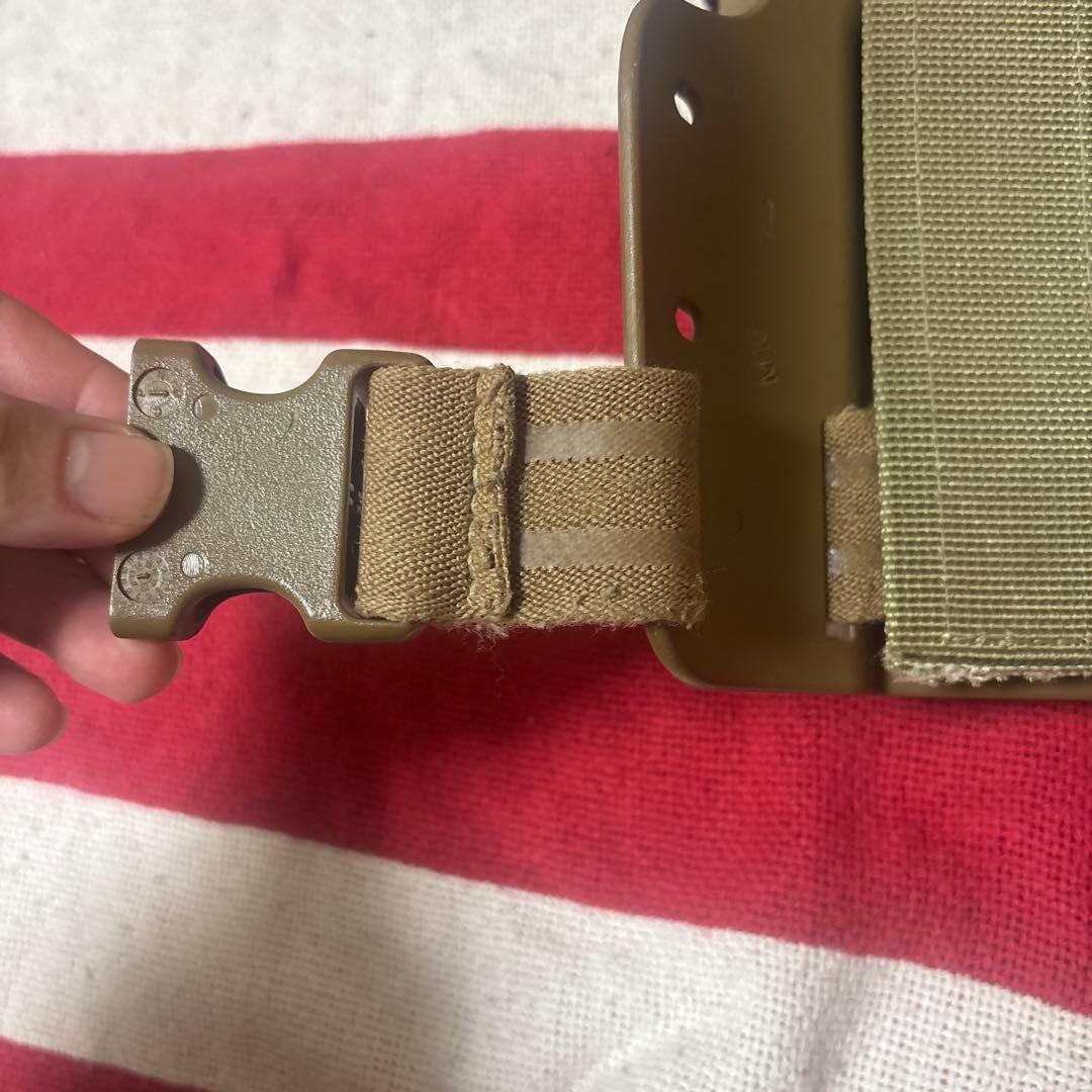 Safariland レッグホルスター M9 / 92FS 実物 FDE B53