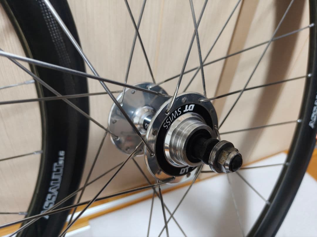 ピスト用カーボンホイール Reynolds AssultSLG DT swiss