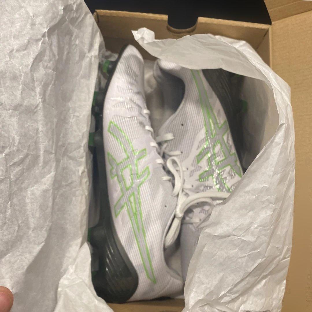 asics across3アシックスアクロス