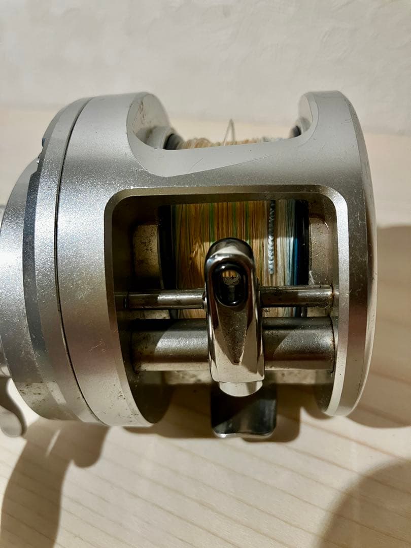 SHIMANO シマノ OCEA CALCUTTA オシアカルカッタ300HG