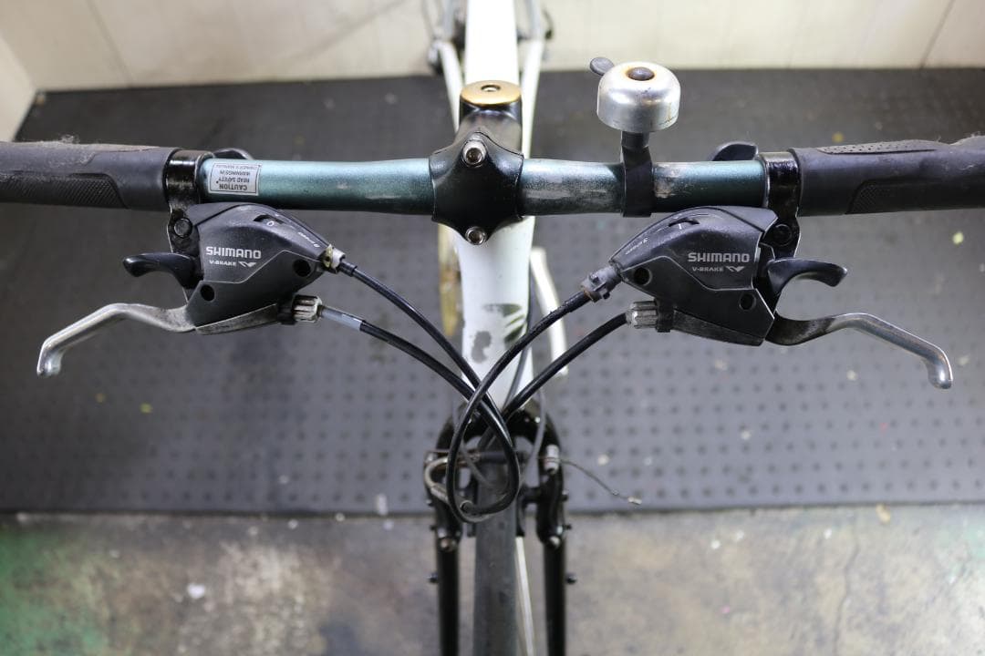GIANT ESCAPE R3 700C アルミ 24速 470mm 白クロス