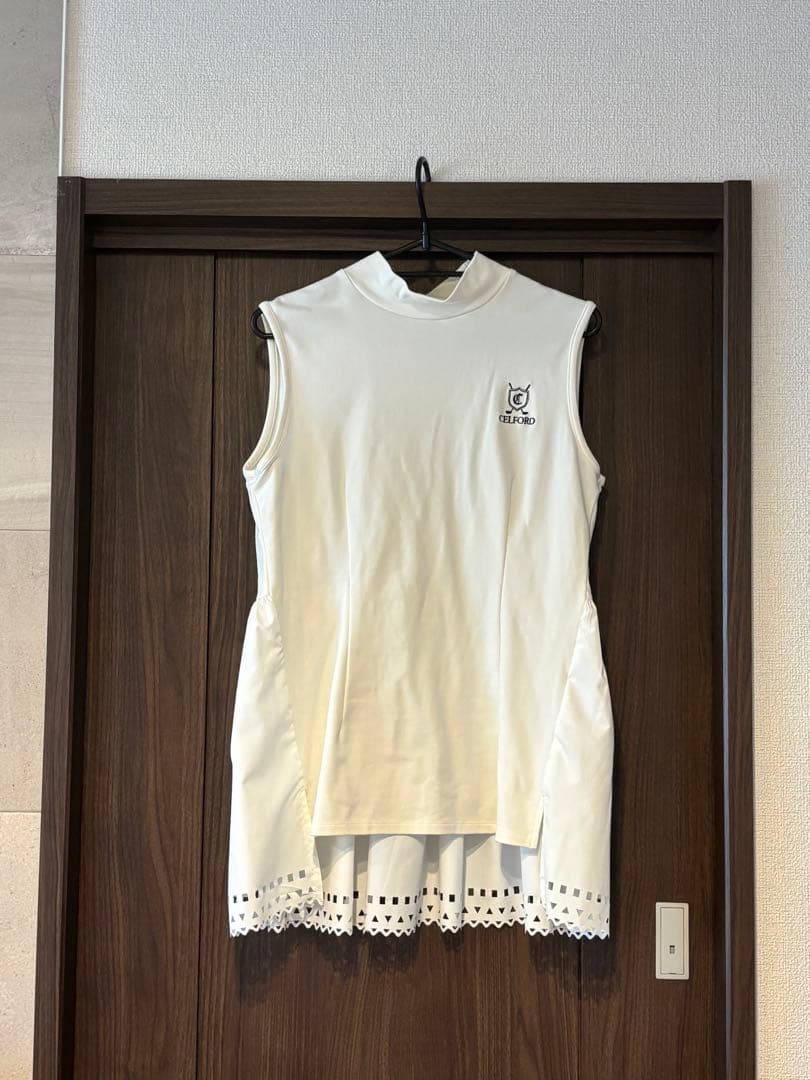 【CELFORD GOLF】　バックペプラムプルオーバー