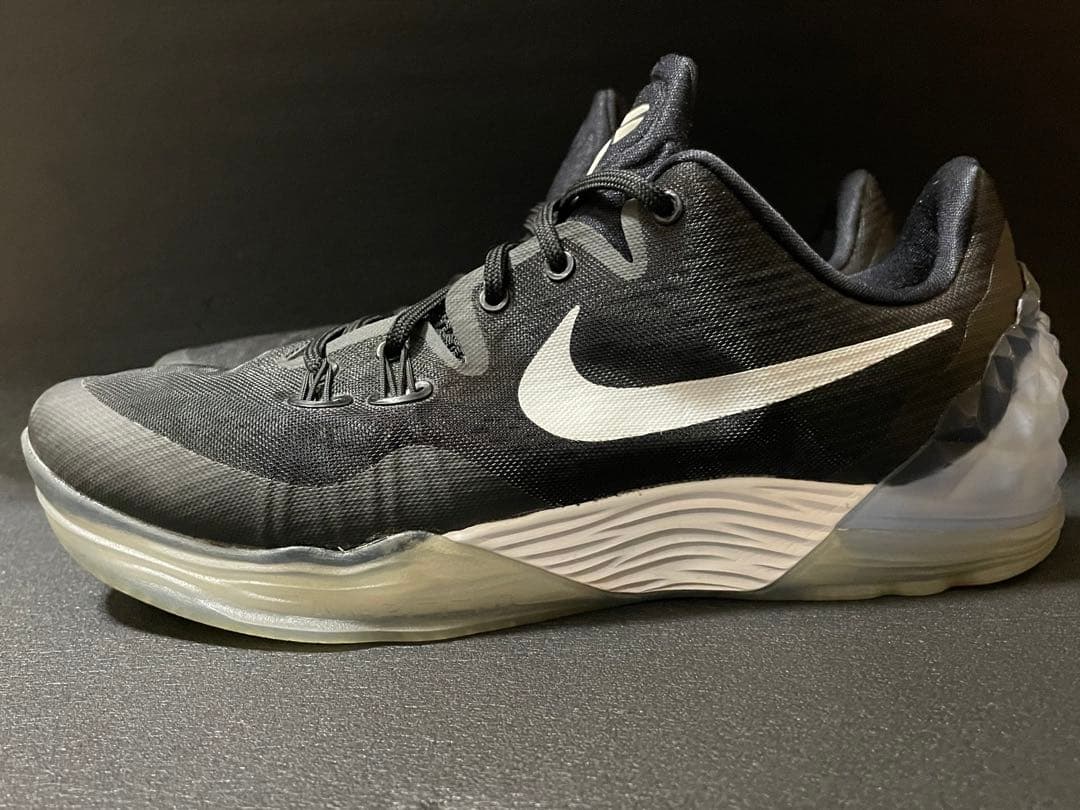 NIKE ズームコービー　ヴェノメノン5 27.5 cm