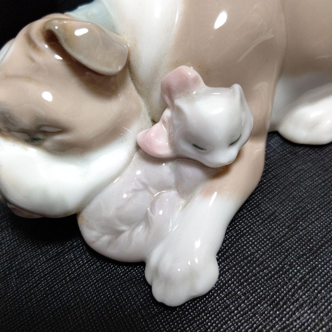 リアドロ犬の置物