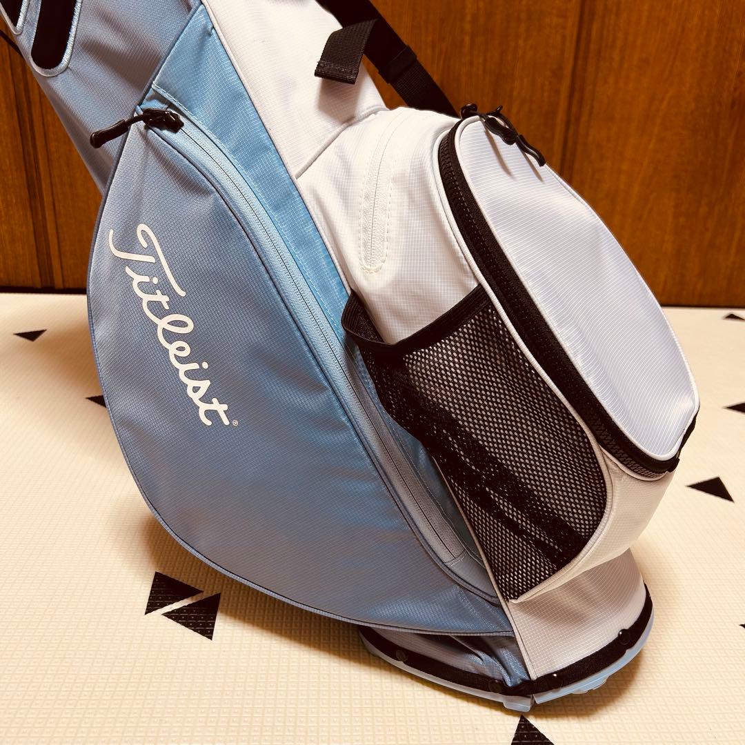 Titleist Players4 軽量キャディバッグ スタンド式 キャップ付き