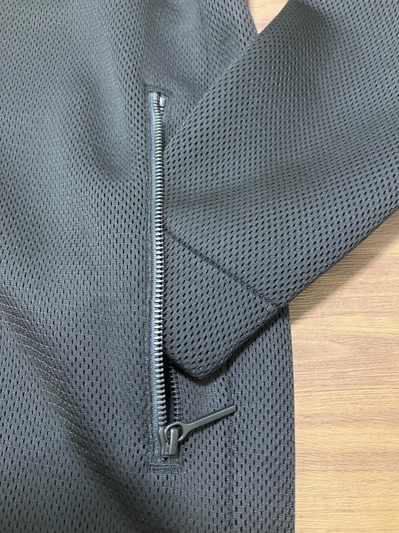 ◆新品(国内外売切レア商品)◆ PUMA MESH FULL ZIP HOODY