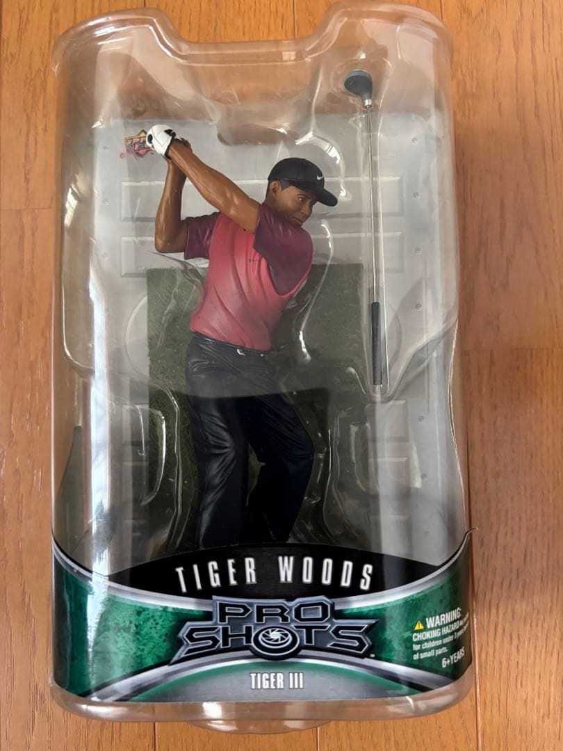 タイガー・ウッズ フィギュア PRO SHOTS 3体セット　美品