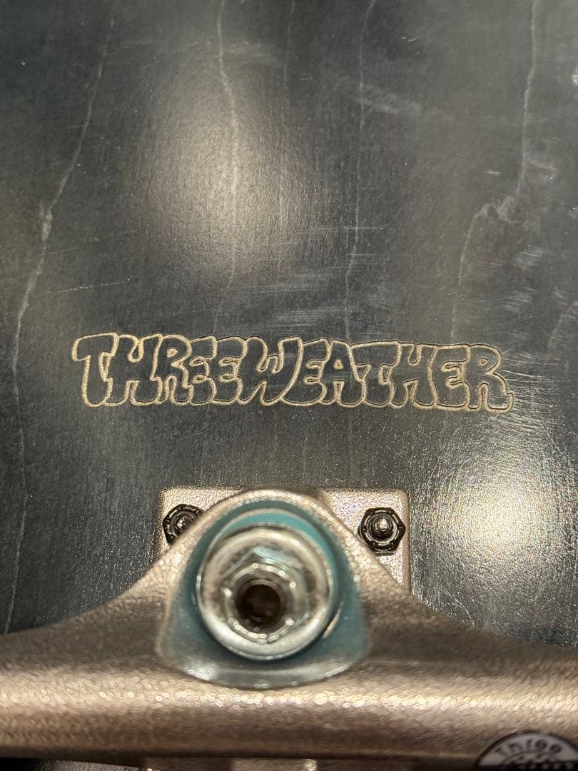 工具付き スケートボード THREE WEATHER コンプリートセット