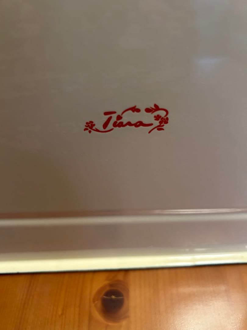 ホーローブレッド缶　ティアラ