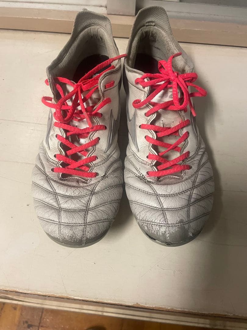 Mizuno Morelia Neo シャイニングサッカーシューズ