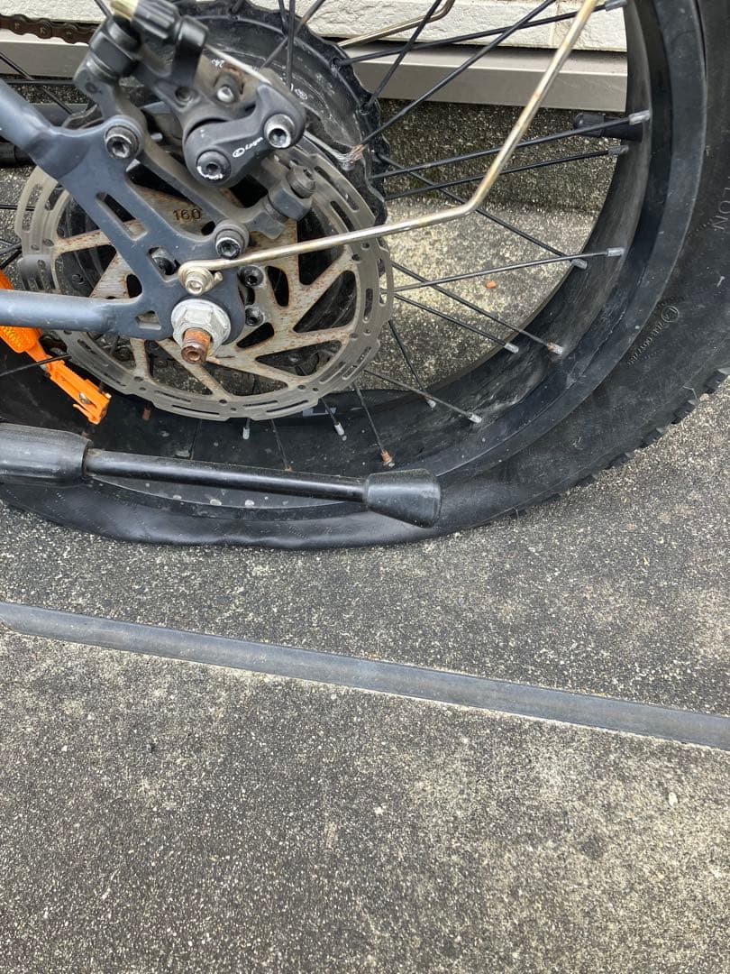 ジャンク品　E-BIKE 電動アシスト自転車 グレー ファットタイヤ