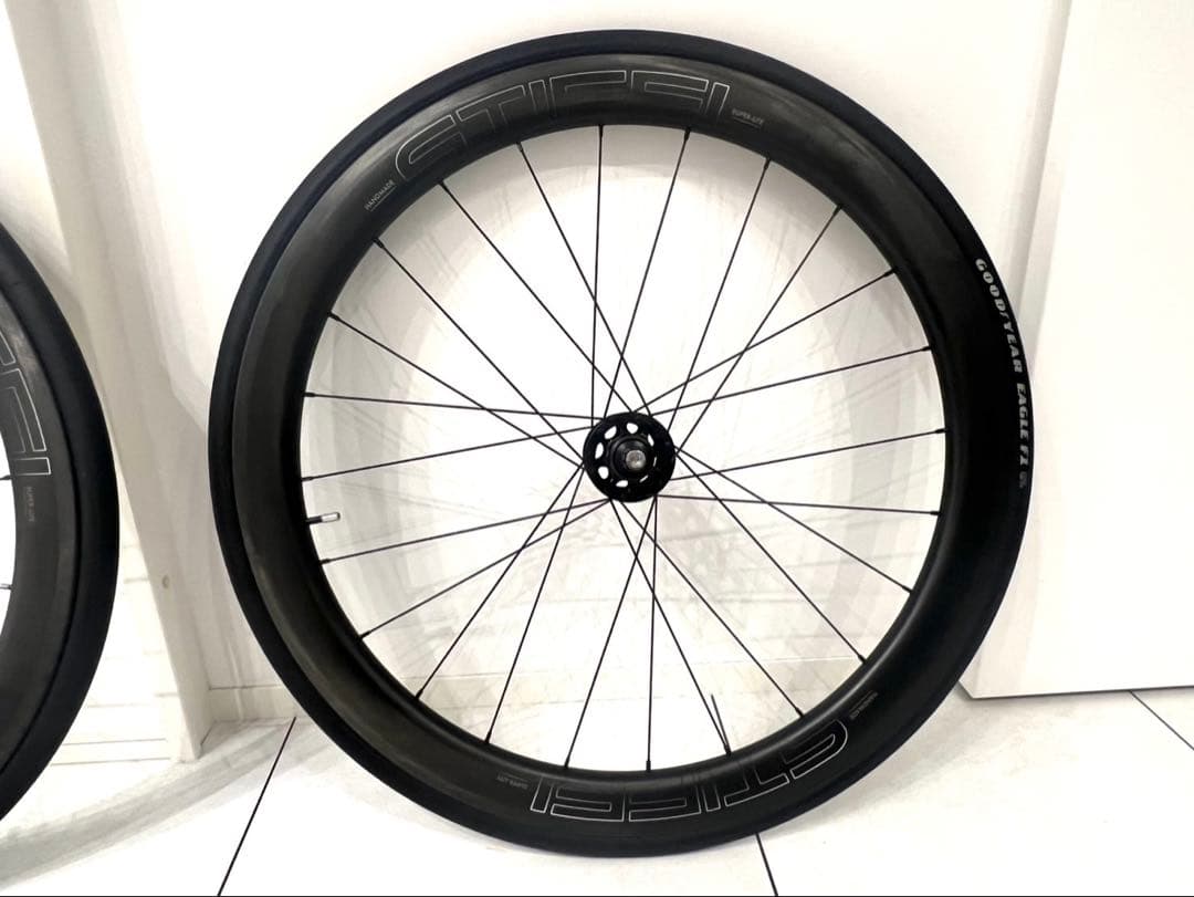 ピストバイク用STIFFI WHEELS カーボンF20H R24H軽量モデル