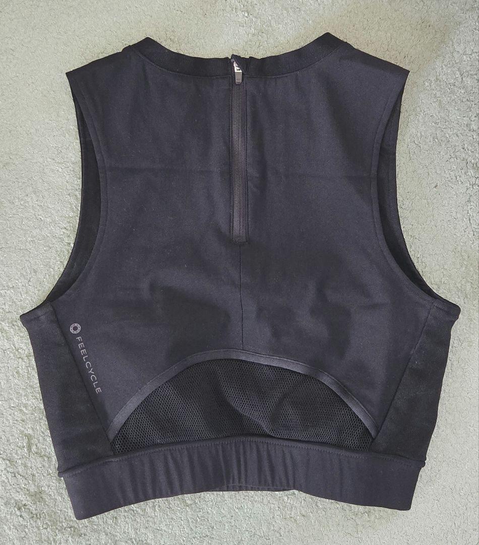 【美品】FEELCYCLE★バックジップブラトップ★BLACK★サイズM