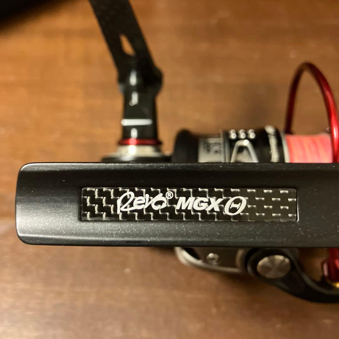 Abu Garcia Revo MGX シータ 2000SH