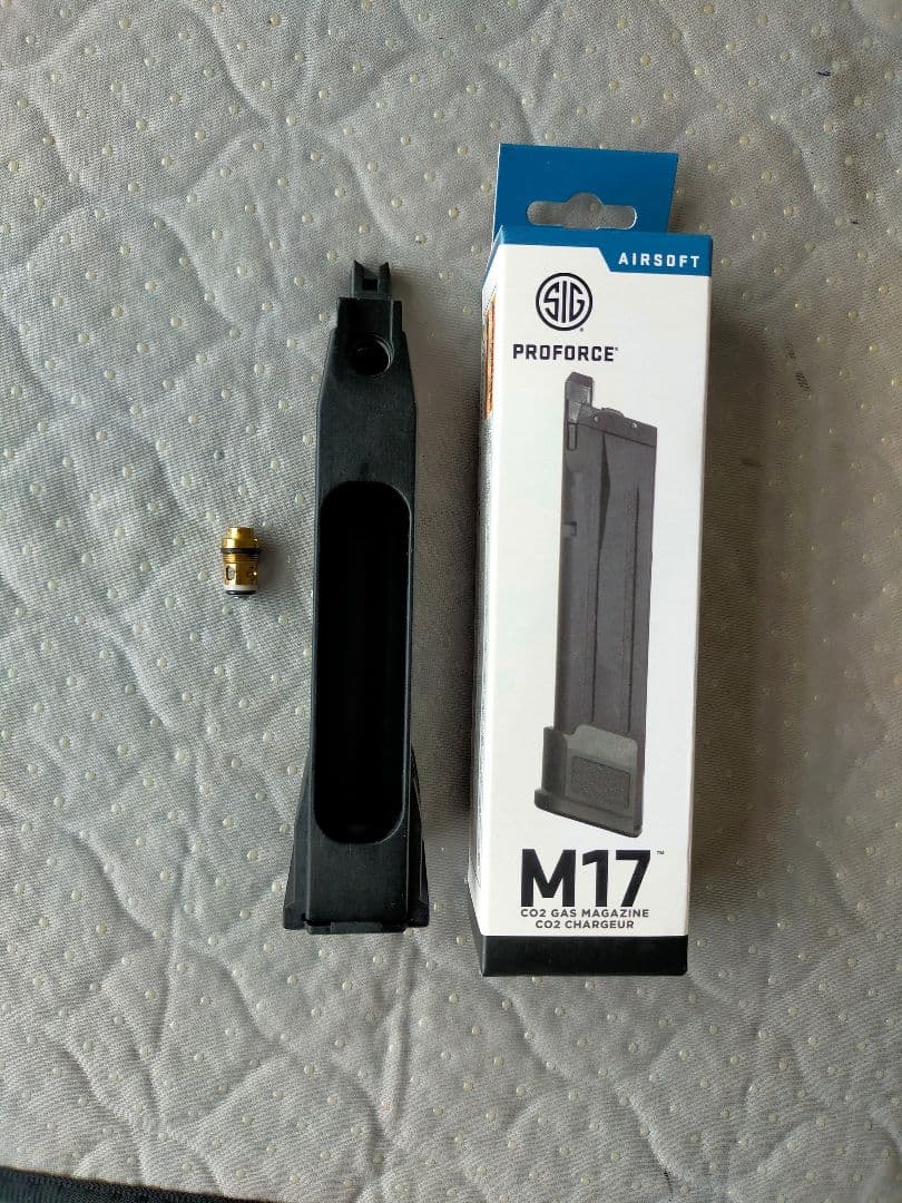 SIG M17 M18 VFC co2マガジン BK ホワイトバルブ 希少
